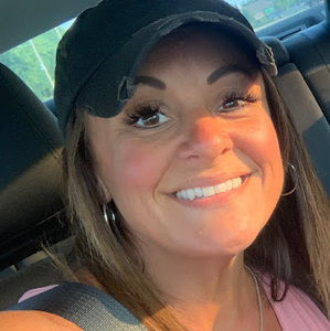 Meet your Posher, Dana